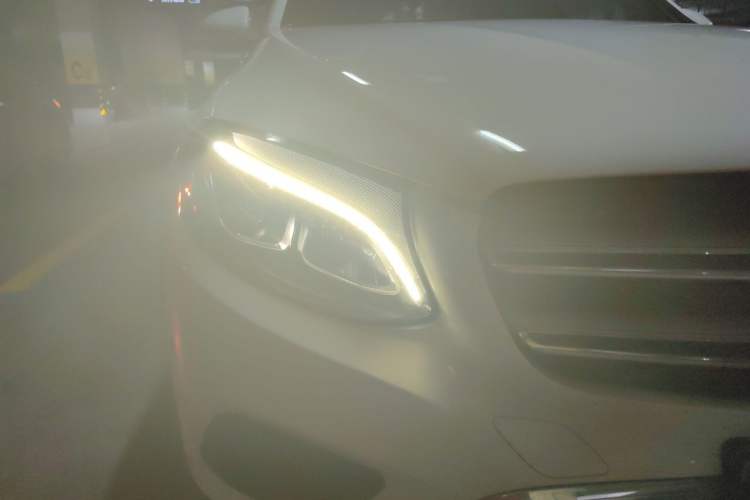 Used Mercedes-Benz GLC 2016 GLC 200 4MATIC Right Front Headlight