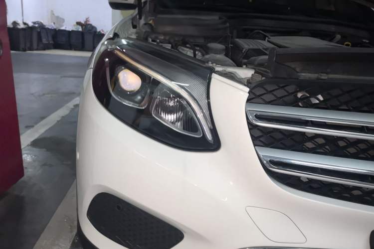Used Mercedes-Benz GLC 2016 GLC 260 4MATIC Luxury Model Right Front Headlight