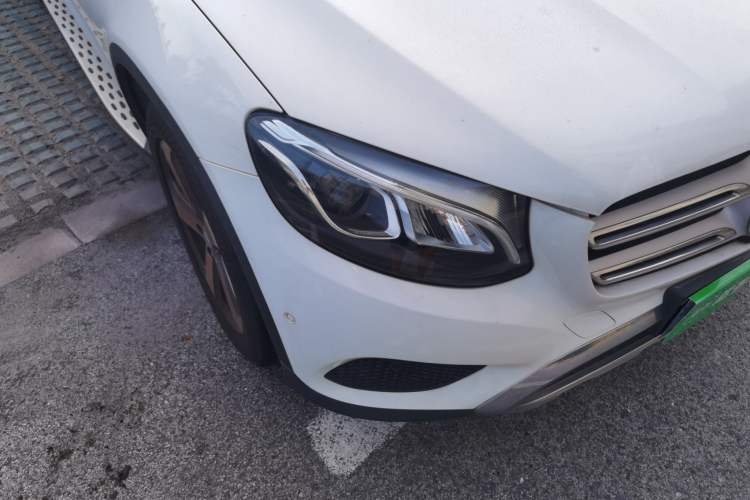 Used Mercedes-Benz GLC 2016 GLC 260 4MATIC Luxury Model Right Front Headlight