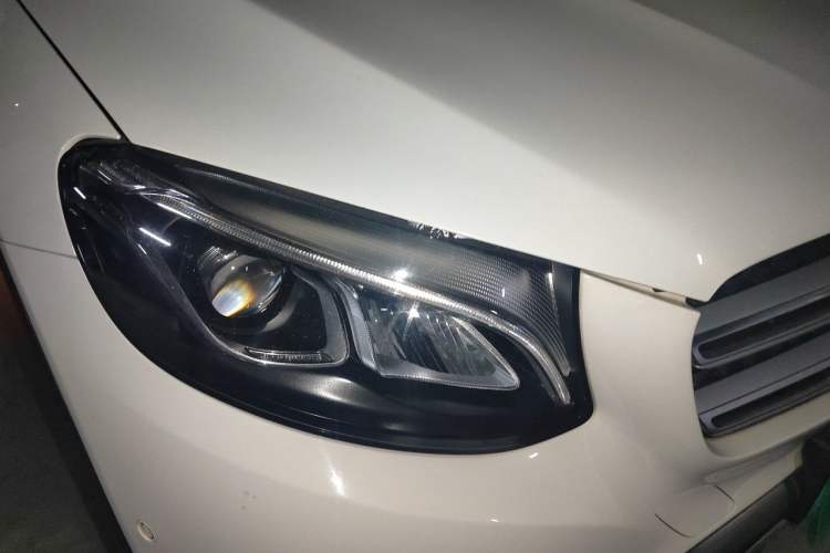 Used Mercedes-Benz GLC 2016 GLC 260 4MATIC Luxury Model Right Front Headlight