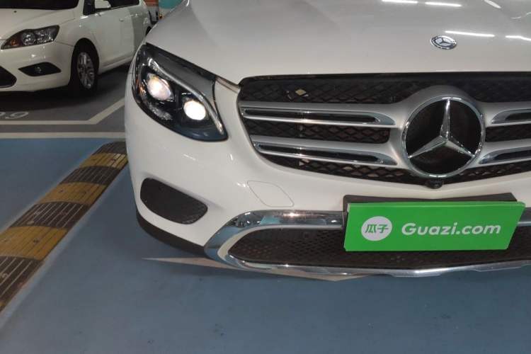 Used Mercedes-Benz GLC 2016 GLC 300 4MATIC Dynamic Model Right Front Headlight