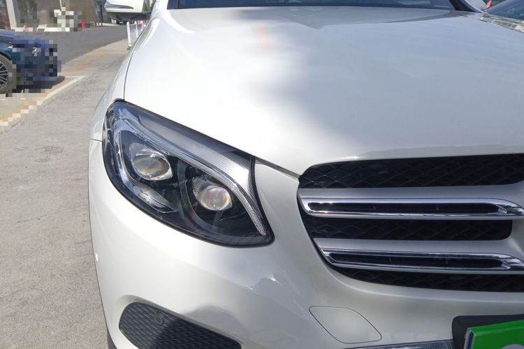 Used Mercedes-Benz GLC 2016 GLC 300 4MATIC Luxury Model Right Front Headlight