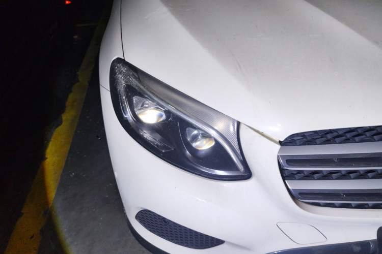Used Mercedes-Benz GLC 2016 GLC 300 4MATIC Dynamic Model Right Front Headlight