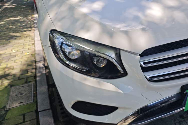 Used Mercedes-Benz GLC 2016 GLC 300 4MATIC Dynamic Model Right Front Headlight
