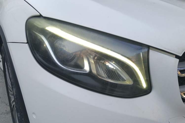 Used Mercedes-Benz GLC 2016 GLC 260 4MATIC Dynamic Edition Right Front Headlight