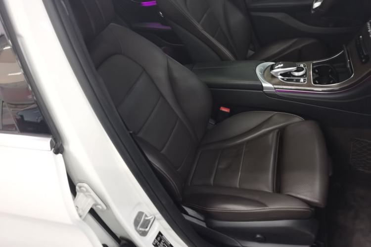 Used Mercedes-Benz GLC 2016 GLC 300 4MATIC Dynamic Model Right Front Seat