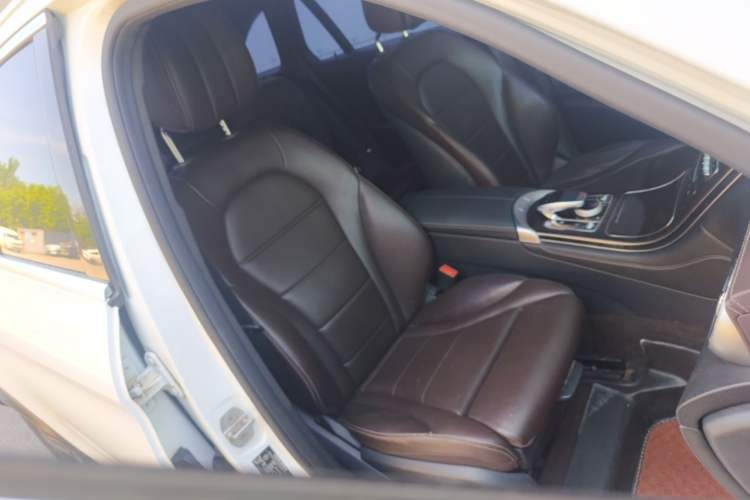 Used Mercedes-Benz GLC 2016 GLC 260 4MATIC Luxury Model Right Front Seat