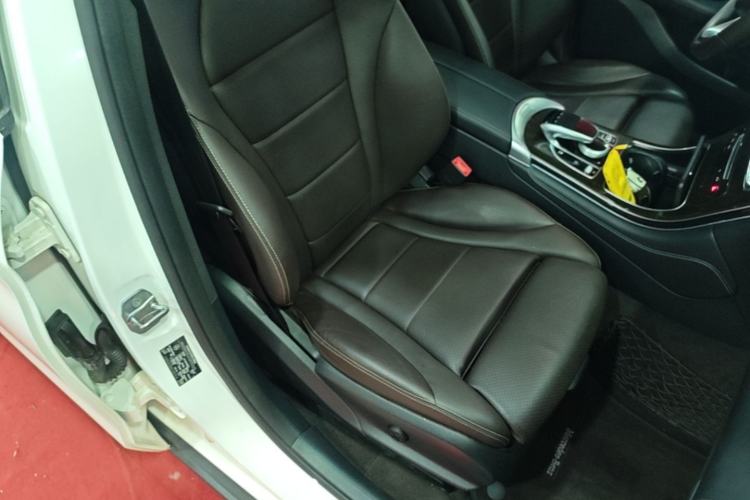 Used Mercedes-Benz GLC 2016 GLC 260 4MATIC Dynamic Edition Right Front Seat