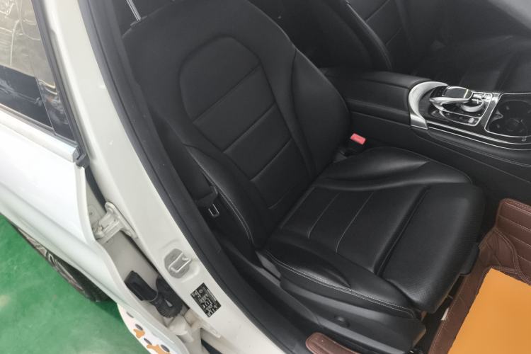 Used Mercedes-Benz GLC 2016 GLC 260 4MATIC Dynamic Edition Right Front Seat