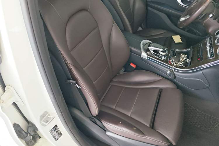 Used Mercedes-Benz GLC 2016 GLC 260 4MATIC Luxury Model Right Front Seat