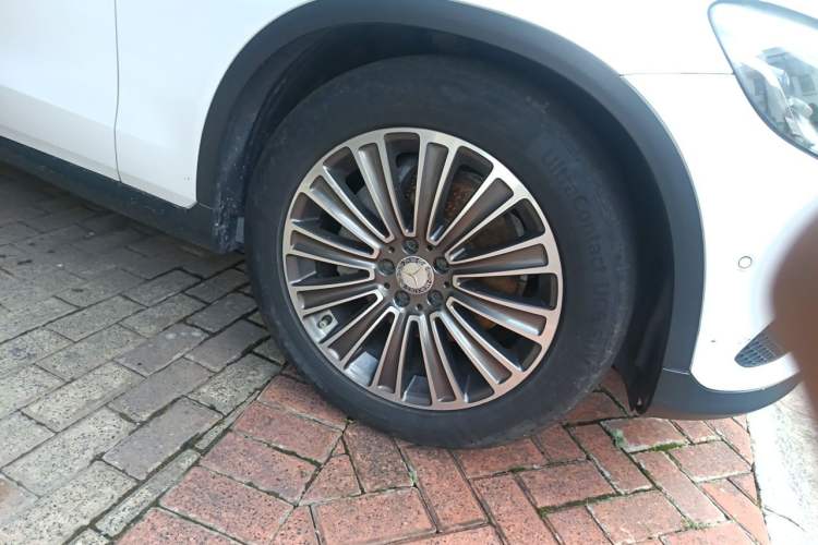 Used Mercedes-Benz GLC 2016 GLC 200 4MATIC Right Front Wheel Hub