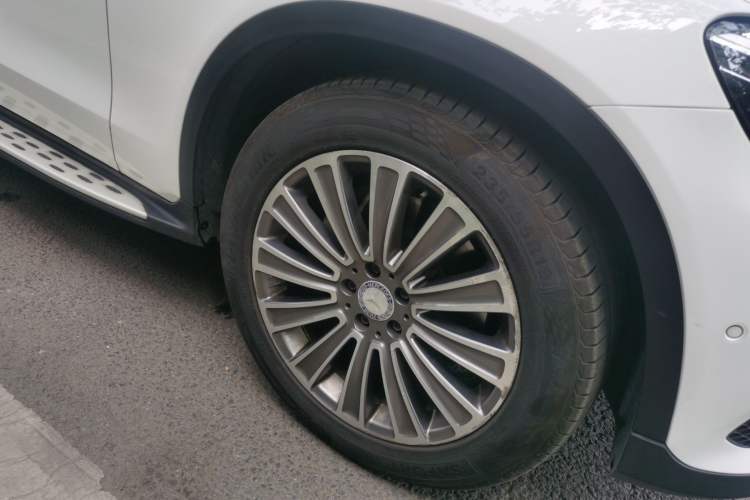 Used Mercedes-Benz GLC 2016 GLC 200 4MATIC Right Front Wheel Hub