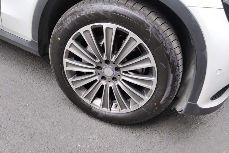 Used Mercedes-Benz GLC 2016 GLC 200 4MATIC Right Front Wheel Hub