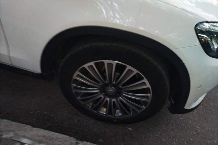 Used Mercedes-Benz GLC 2016 GLC 260 4MATIC Dynamic Edition Right Front Wheel Hub