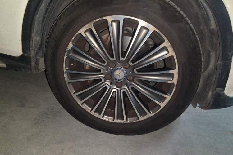 Used Mercedes-Benz GLC 2016 GLC 260 4MATIC Dynamic Edition Right Front Wheel Hub