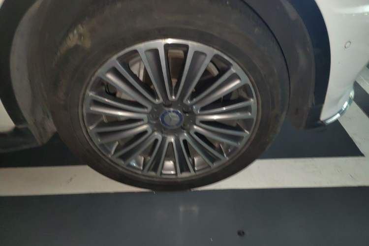 Used Mercedes-Benz GLC 2016 GLC 260 4MATIC Dynamic Edition Right Front Wheel Hub