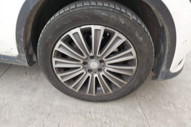 Used Mercedes-Benz GLC 2016 GLC 260 4MATIC Dynamic Edition Right Front Wheel Hub