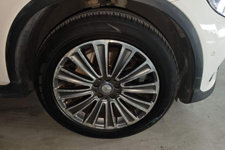 Used Mercedes-Benz GLC 2016 GLC 200 4MATIC Right Front Wheel Hub