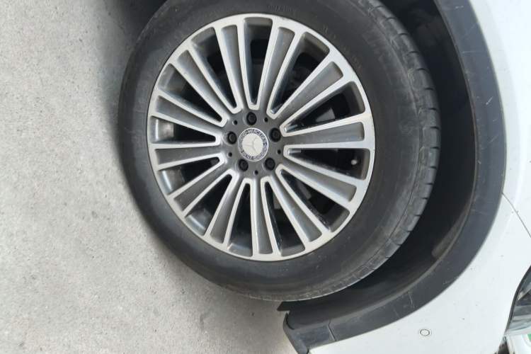 Used Mercedes-Benz GLC 2016 GLC 260 4MATIC Dynamic Edition Right Front Wheel Hub