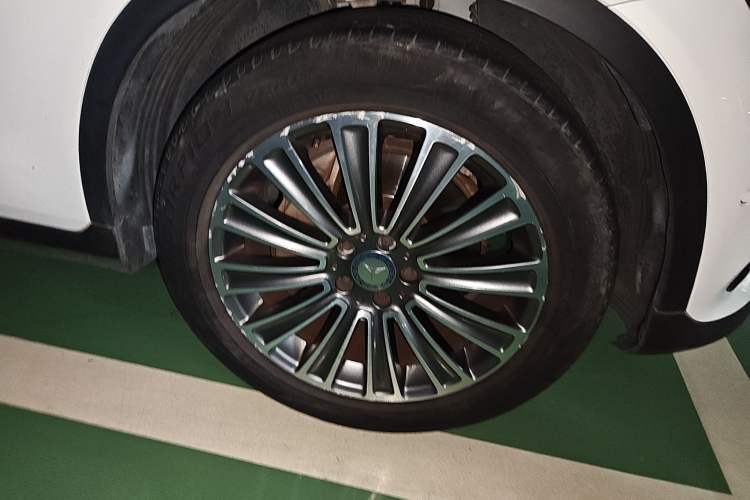Used Mercedes-Benz GLC 2016 GLC 260 4MATIC Dynamic Edition Right Front Wheel Hub
