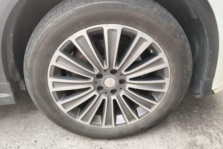 Used Mercedes-Benz GLC 2016 GLC 260 4MATIC Dynamic Edition Right Front Wheel Hub