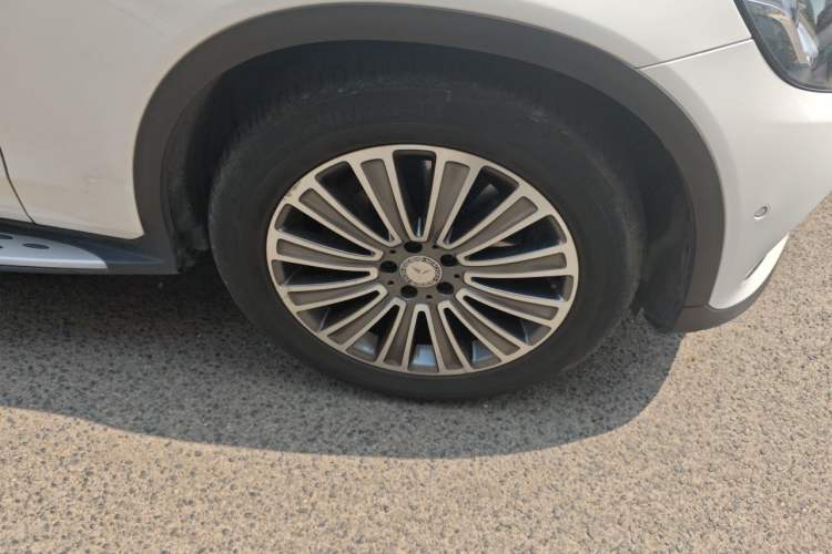 Used Mercedes-Benz GLC 2016 GLC 260 4MATIC Dynamic Edition Right Front Wheel Hub