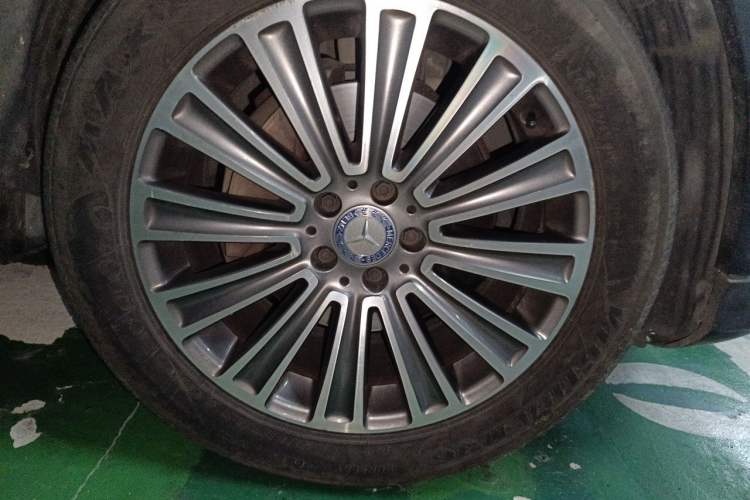 Used Mercedes-Benz GLC 2016 GLC 200 4MATIC Right Front Wheel Hub