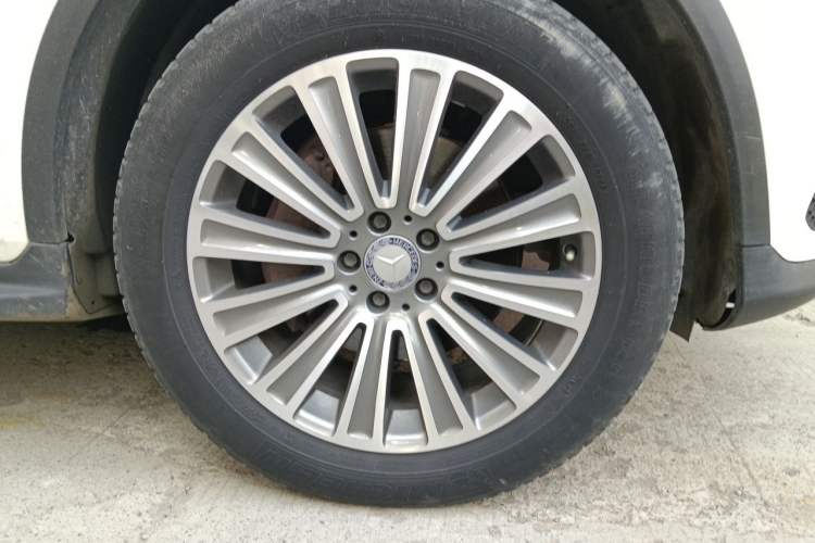Used Mercedes-Benz GLC 2016 GLC 260 4MATIC Dynamic Edition Right Front Wheel Hub