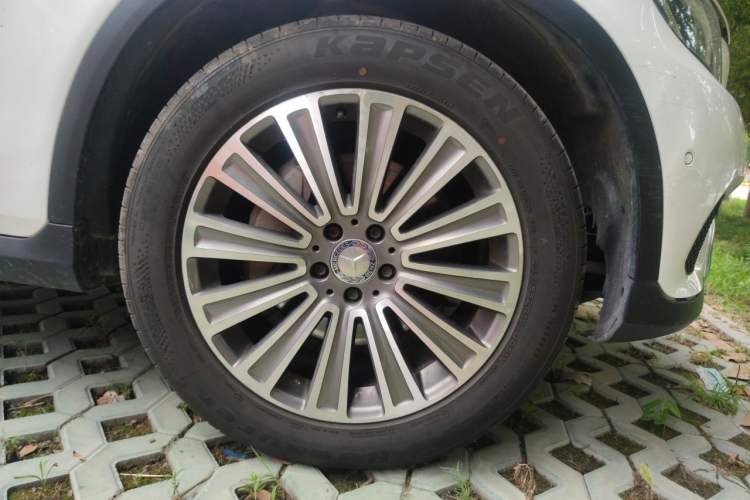 Used Mercedes-Benz GLC 2016 GLC 200 4MATIC Right Front Wheel Hub
