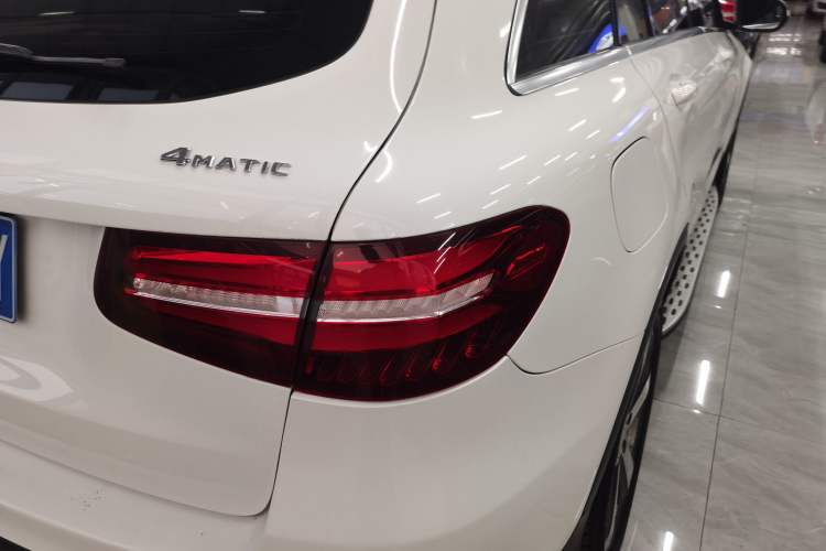 Used Mercedes-Benz GLC 2016 GLC 300 4MATIC Dynamic Model Right Rear Taillight