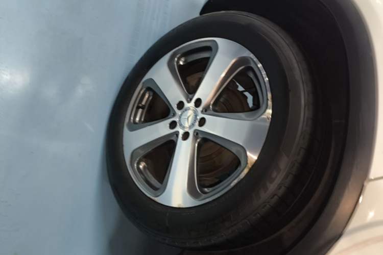 Used Mercedes-Benz GLC 2016 GLC 300 4MATIC Dynamic Model Right Rear Wheel Hub