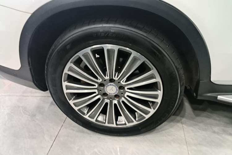 Used Mercedes-Benz GLC 2016 GLC 200 4MATIC Right Rear Wheel Hub