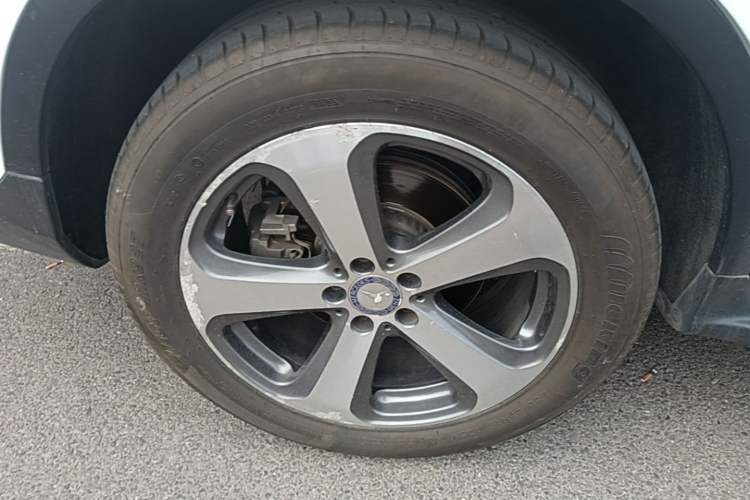 Used Mercedes-Benz GLC 2016 GLC 260 4MATIC Luxury Model Right Rear Wheel Hub