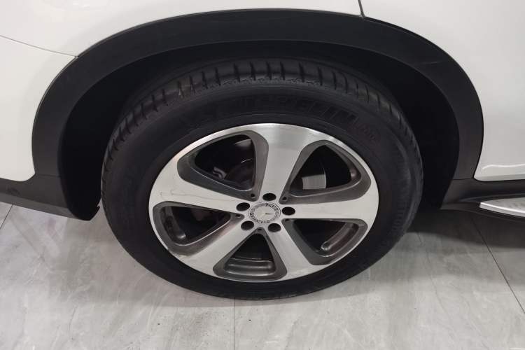 Used Mercedes-Benz GLC 2016 GLC 300 4MATIC Dynamic Model Right Rear Wheel Hub