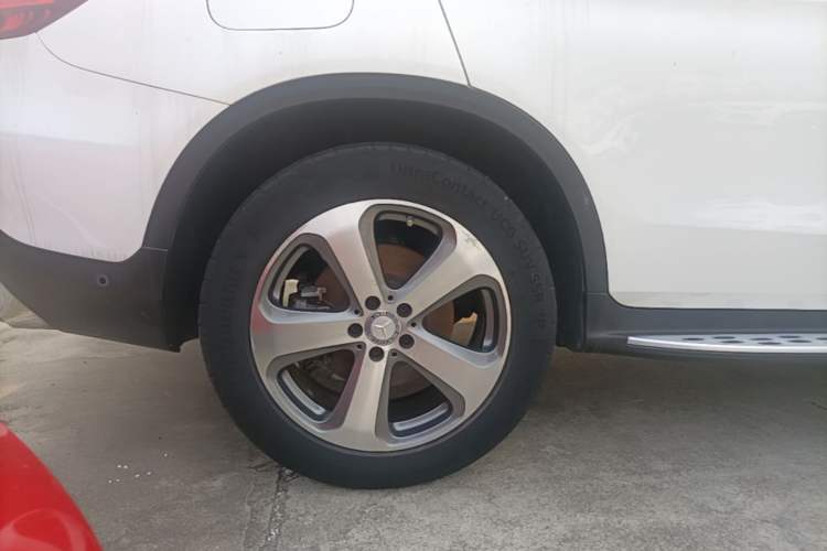 Used Mercedes-Benz GLC 2016 GLC 300 4MATIC Dynamic Model Right Rear Wheel Hub
