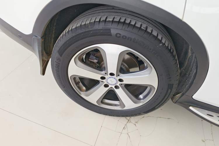 Used Mercedes-Benz GLC 2016 GLC 260 4MATIC Luxury Model Right Rear Wheel Hub