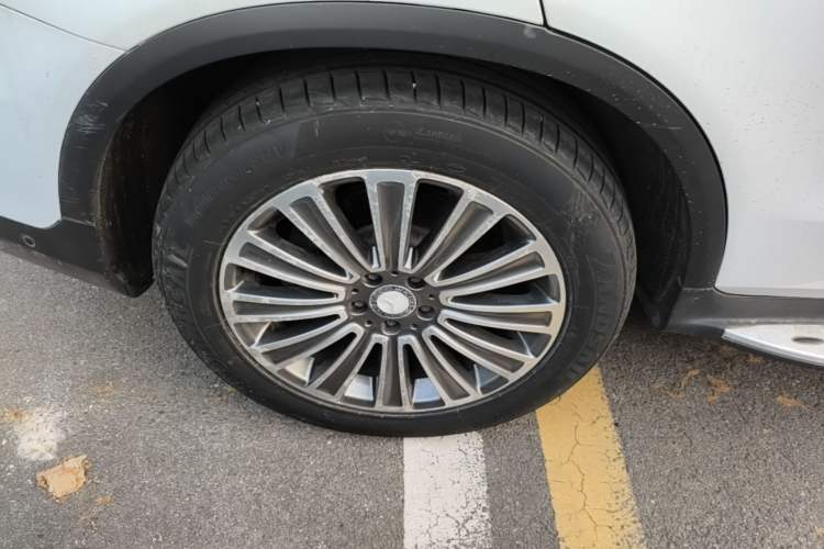 Used Mercedes-Benz GLC 2016 GLC 200 4MATIC Right Rear Wheel Hub