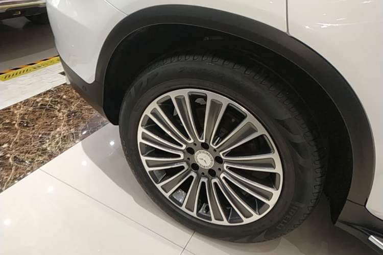 Used Mercedes-Benz GLC 2016 GLC 200 4MATIC Right Rear Wheel Hub