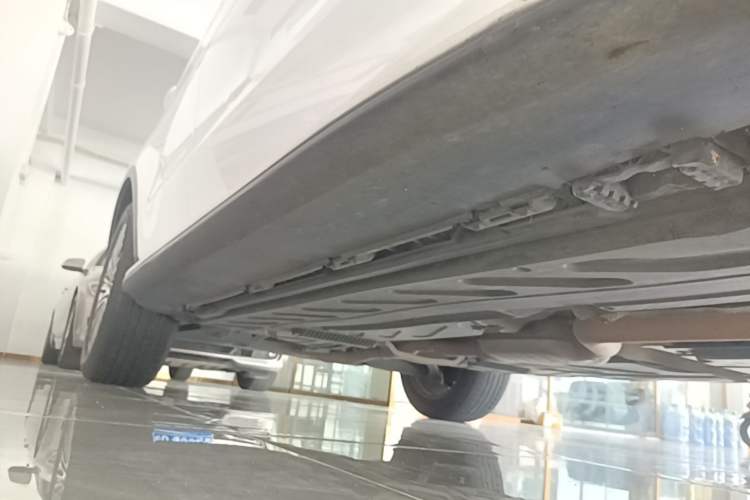 Used Mercedes-Benz GLC 2016 GLC 200 4MATIC Right Side Sill