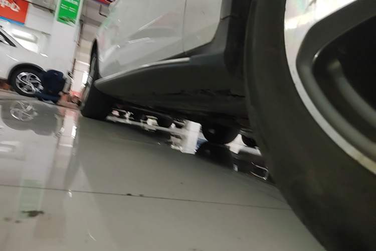 Used Mercedes-Benz GLC 2016 GLC 260 4MATIC Luxury Model Right Side Sill