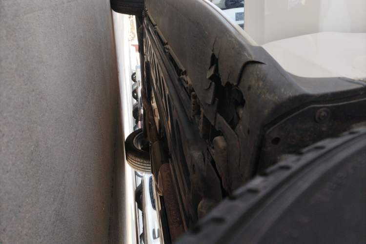 Used Mercedes-Benz GLC 2016 GLC 200 4MATIC Right Side Sill
