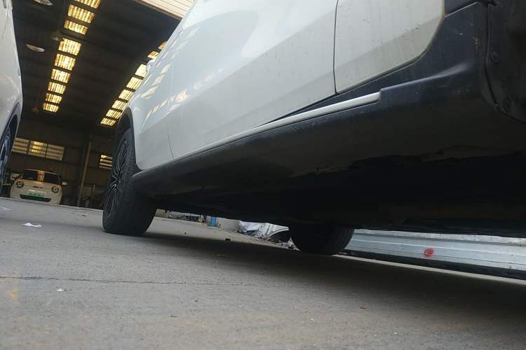 Used Mercedes-Benz GLC 2016 GLC 200 4MATIC Right Side Sill