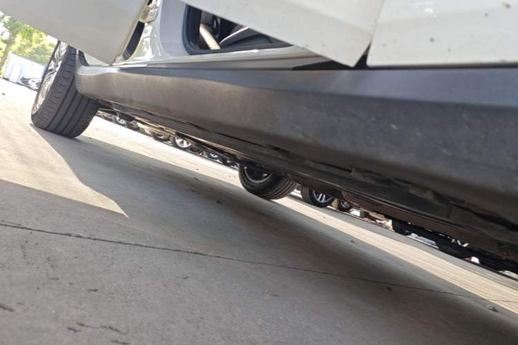 Used Mercedes-Benz GLC 2016 GLC 200 4MATIC Right Side Sill