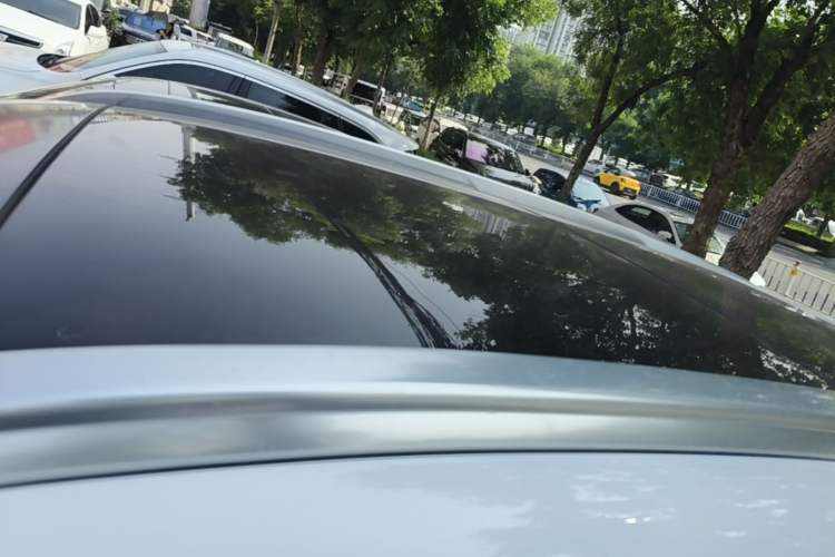 Used Mercedes-Benz GLC 2016 GLC 300 4MATIC Dynamic Model Roof