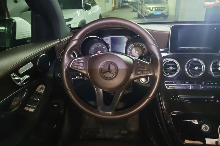 Used Mercedes-Benz GLC 2016 GLC 260 4MATIC Dynamic Edition Steering Wheel