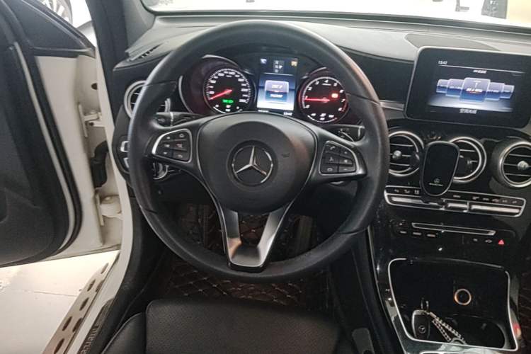 Used Mercedes-Benz GLC 2016 GLC 200 4MATIC Steering Wheel