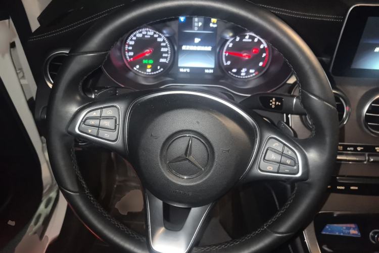 Used Mercedes-Benz GLC 2016 GLC 300 4MATIC Dynamic Model Steering Wheel