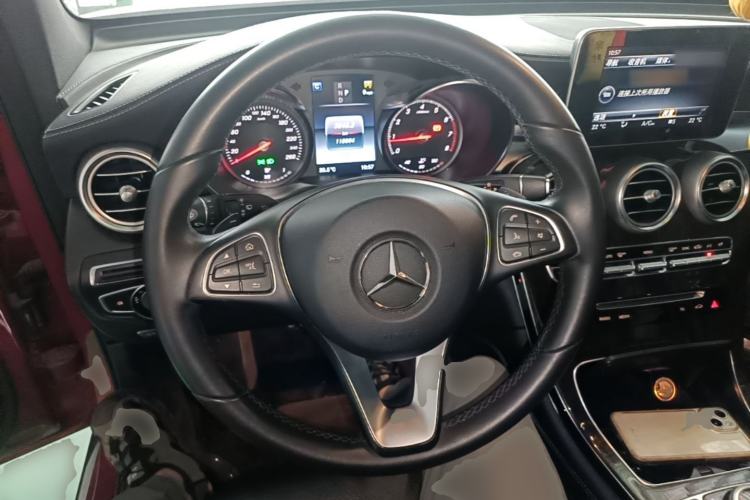 Used Mercedes-Benz GLC 2016 GLC 260 4MATIC Dynamic Edition Steering Wheel