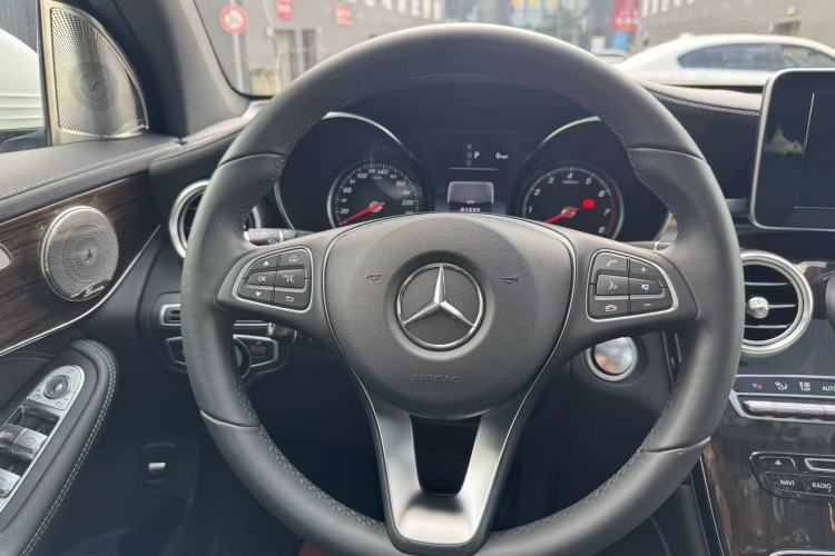Used Mercedes-Benz GLC 2016 GLC 260 4MATIC Dynamic Edition Steering Wheel