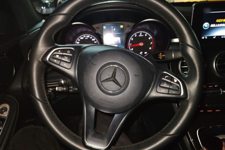 Used Mercedes-Benz GLC 2016 GLC 260 4MATIC Dynamic Edition Steering Wheel